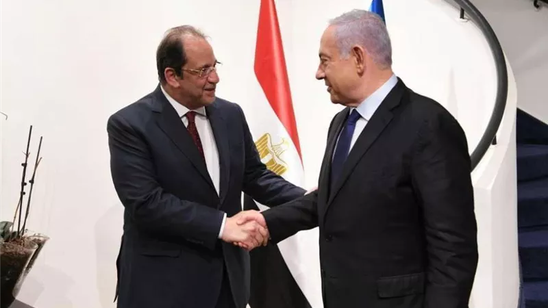 تفاصيل لقاء عباس كامل مع رئيس الوزراء الإسرائيلي