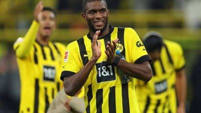 شوبير يعلن موعد وصول موديست إلى القاهرة لتوقيع عقود الانضمام للأهلي