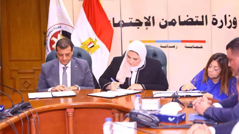 «الوطنية للانتخابات» تعقد بروتوكول تعاون مع«التضامن» لتسهيل مشاركة ذوي الإعاقة في العملية الإنتخابية