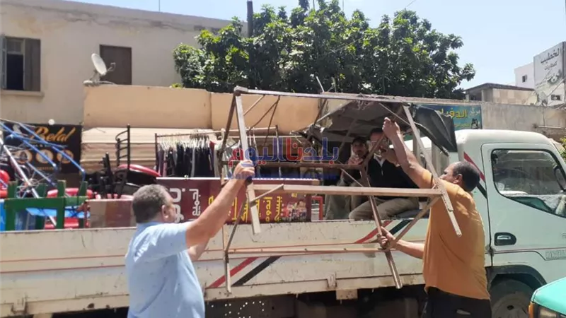 رفع ٤٠٠ حالة إشغال طريق في ٣ مراكز بالبحيرة