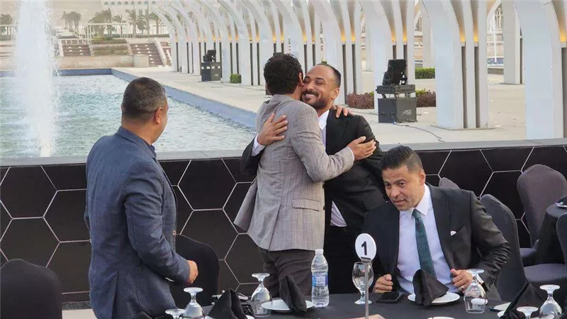بالصور.. وصول عماد متعب ووليد سليمان وطارق السيد لقرعة موسم الدوري الجديد