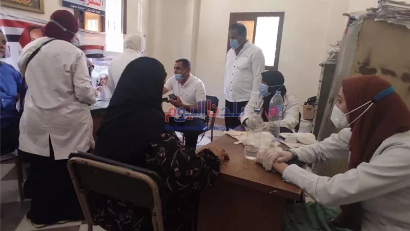 الكشف على ٦٨٣ مريض خلال قافلة طبية متعددة التخصصات في حوش عيسى