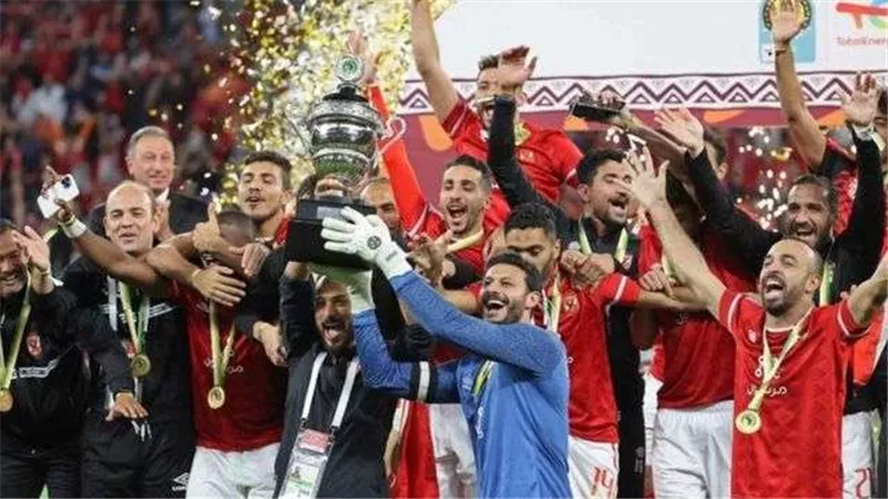 تاريخ مشاركات الأهلي في كأس السوبر الإفريقي