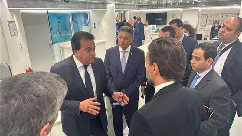 وزير الصحة يعقد 3 اجتماعات مع مسئولي مجموعة «أثينا الطبية»