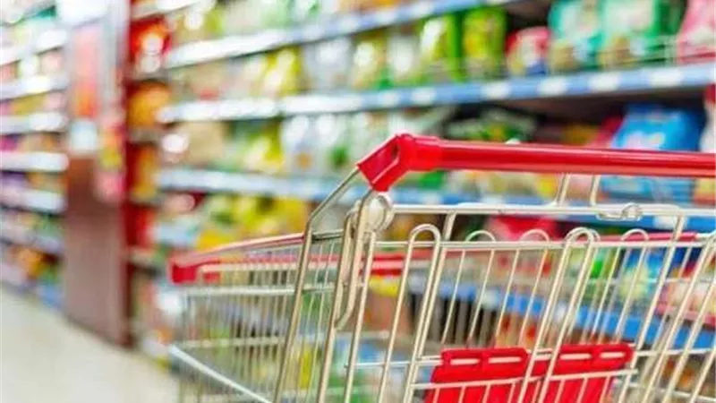«الغرف التجارية» تكشف حقيقة ارتفاع 90 سلعة في الأسواق