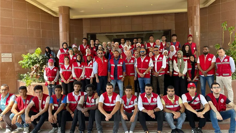 تامر حسني يطلق حملة تبرع لدعم الأشقاء في ليبيا والمغرب بالتعاون مع الهلال الأحمر