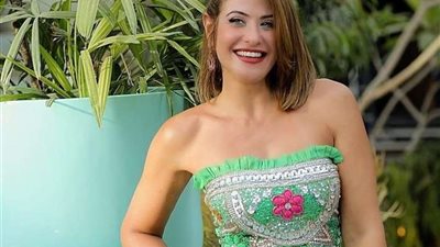 لن تتخيل.. سعر فستان هيدي كرم في أحدث إطلالة