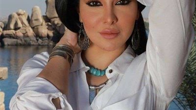ميرهان حسين تنفي امتلاكها صفحة على الفيسبوك