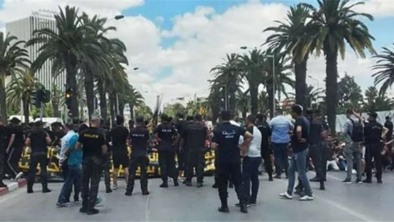 جماهير الترجي التونسي تنظم مسيرات احتجاجية لحضور مباراة الأهلي