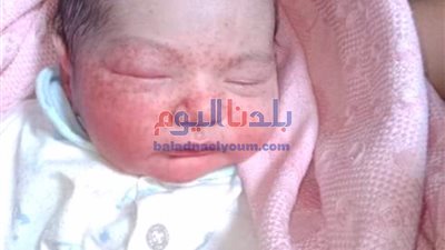 العثور على طفل حديث الولادة داخل أرض زراعية بالمحلة