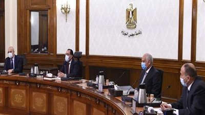 مدبولي يُكلف بإعداد عرض متكامل لمخططات تطوير المحاور بغرب القاهرة الكبرى