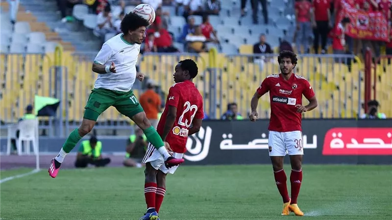 موديست يقود هجوم الأهلي أمام المصري في الدوري