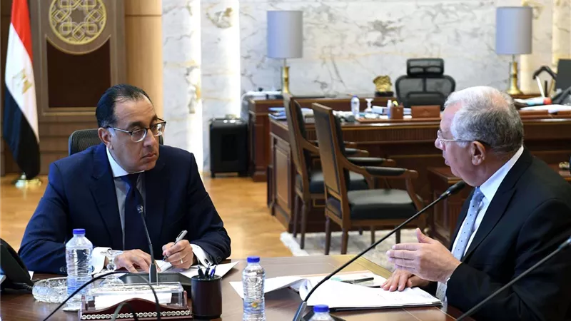 وزير الزراعة يعرض دراسة حول التركيب المحصولي للموسم 2022/2023