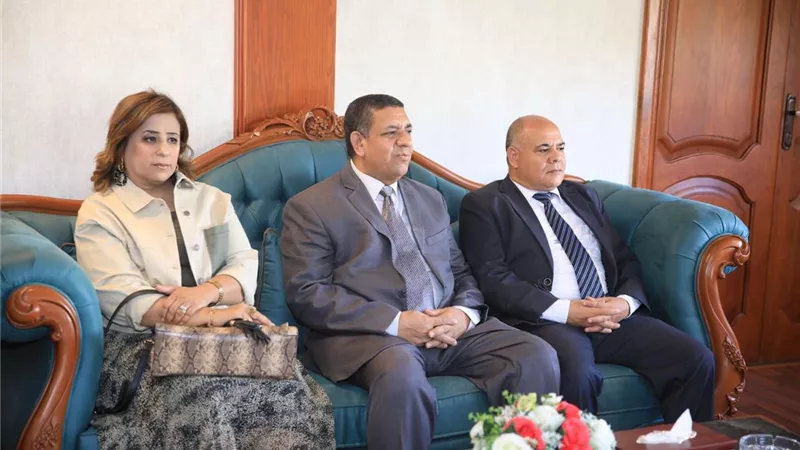 محافظ سوهاج يلتقى رئيس الطائفة الإنجيلية بمصر