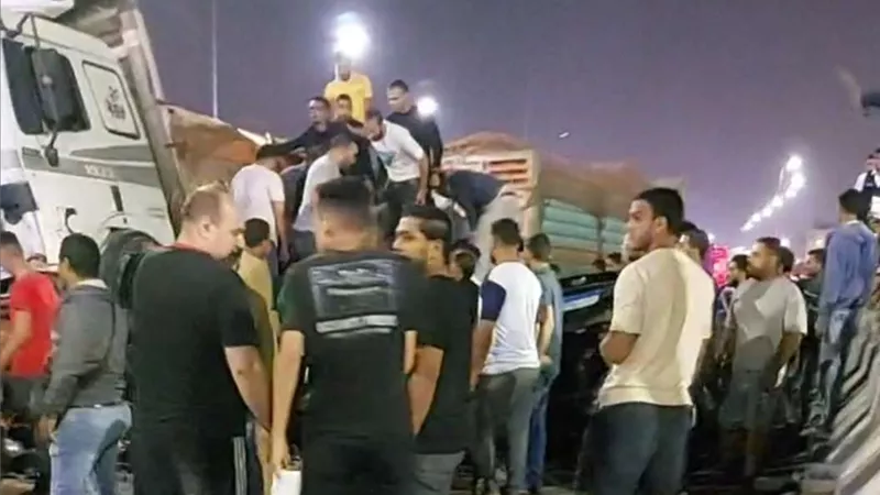 التحقيق في حادث اصطدام سيارة بمواطن أثناء عبوره طريق الفيوم الصحراوي