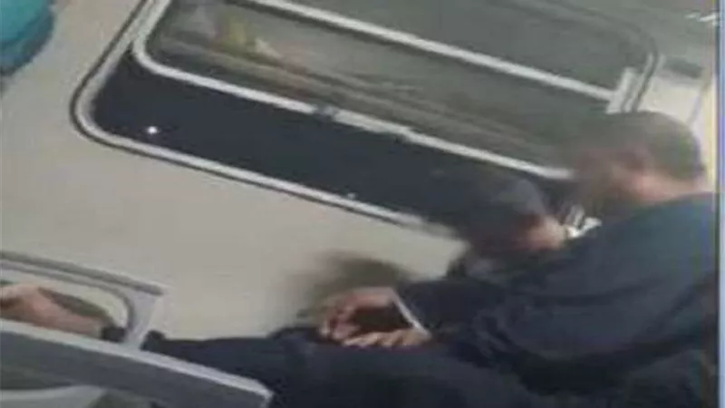 «أشعلت السوشيال ميديا».. تفاصيل واقعة الفعل الفاضح في قطار أسوان