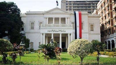 وصول 85% من الكتب الدراسية للمديريات التعليمية