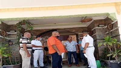 بالصور | تنفيذ 21 قرار غلق وتشميع لمحال ووحدات سكنية في مدينة بدر