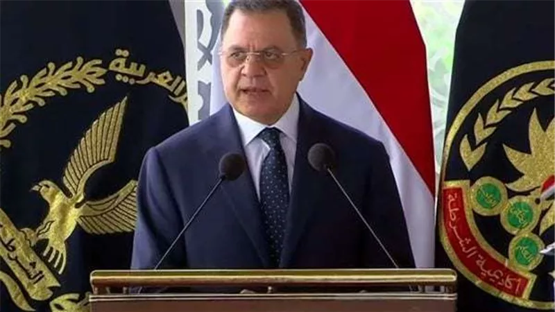 وزير الداخلية يهنئ رئيس مجلس النواب بذكرى المولد النبوي الشريف