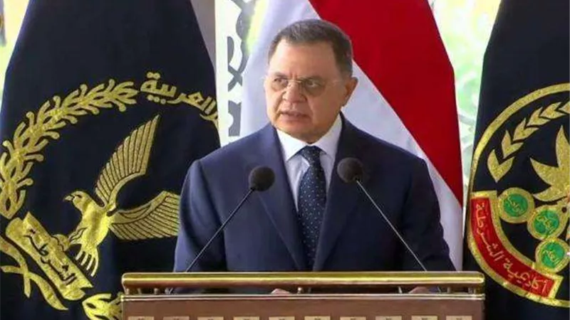 وزير الداخلية يرسل برقية يهنئ رئيس مجلس الوزراء بذكرى المولد النبوي الشريف