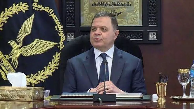 اللواء محمود توفيق يهنئ قيادات وضباط وعامليي وزارة الداخلية بذكرى المولد النبوي الشريف