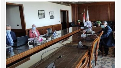 وزير الري يستعرض مشروع معالجة مياه الصرف بـ بحر البقر