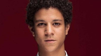 أحمد داش بعد حصوله على جائزة أحسن ممثل بـ