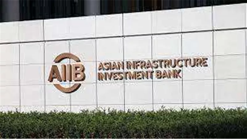 خبير اقتصادي يكشف انعكاس الثقل السياسي والتنموي لمصر بعد اجتماعات البنك الآسيوي للاستثمار