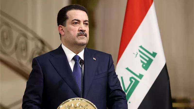 رئيس وزراء العراق يزور مصابي حريق نينوى في مستشفى الحمدانية