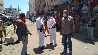 حملات مكبرة لإزالة الاشغالات بشوارع مطروح