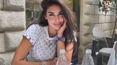 ​رقم صادم.. سعر ساعة ياسمين صبري في أحدث ظهور لها