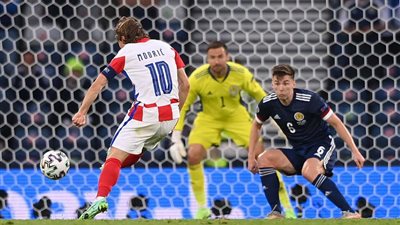 مودريتش يقود كرواتيا للفوز على اسكتلندا والتأهل لدور الـ16 باليورو