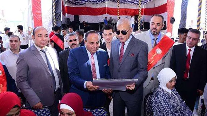 بتحية العلم والسلام الوطني.. جامعة سوهاج تبدأ عامها الدراسى الجديد