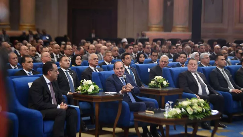 عاجل| الرئيس السيسي: يجب الحفاظ على جودة البحيرات والالتزام بالصيد المشروع