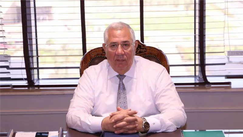 وزير الزراعة يكشف عن مستلزمات الأعلاف التي تم الإفراج عنها