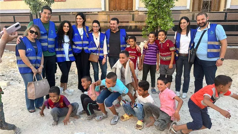 متطوعو راعي مصر باستراليا يوزعون الأدوات المدرسية على الفئات الأولى بالرعاية