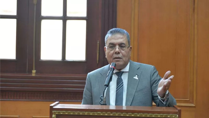 النائب محمود منصور: إعلان السيسي الترشح لفترة رئاسية جديدة يستهدف مواصلة مسار التنمية