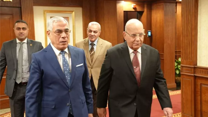للتهنئة بمنصبه.. النائب العام يستقبل مفتي الجمهورية ووزير العدل السابق