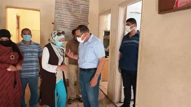 محافظ الشرقية يزور وحدة التضامن الاجتماعي بالمحمودية