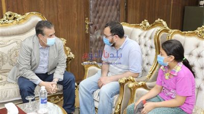 محافظ المنوفية يستجيب لاستغاثة كفيف ويصرف مساعدة مالية عاجلة له