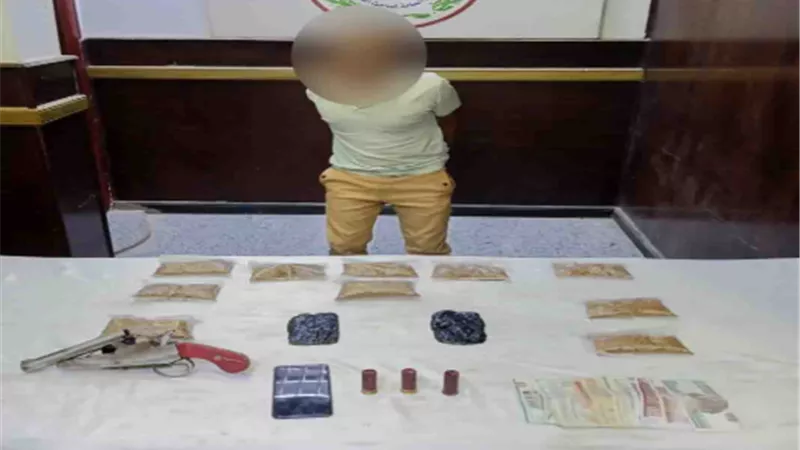 ضبط عاطل لحيازته كمية من المخدرات بقصد الاتجار في حدائق القبة