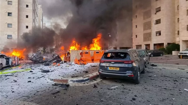 الجيش الإسرائيلي: طائرات سلاح الجو أسقطت حتى الآن نحو 16 طنًا من القنابل خلال الهجمات على قطاع غزة