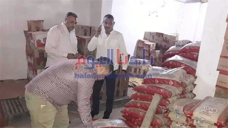 ضبط 2000 طن أسمدة غير مطابقة للمواصفات بإحدى الشركات بالقليوبية