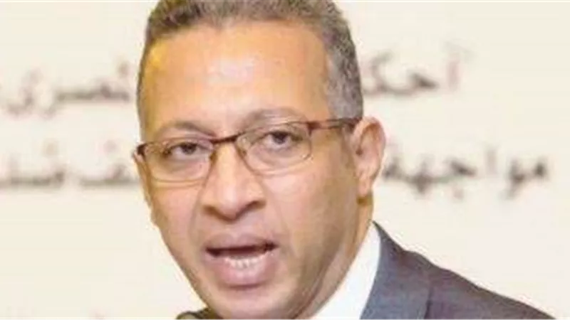 المحامي طارق العوضي يعلن تطوعه للدفاع عن فرد الشرطة مرتكب حادث الإسكندرية