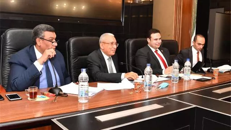 لجنة الخطة والموازنة تناقش قانون استيراد السيارات