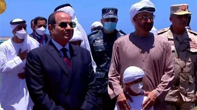 ولي عهد أبو ظبي يهنئ الرئيس السيسي بافتتاح قاعدة 3 يوليو البحرية