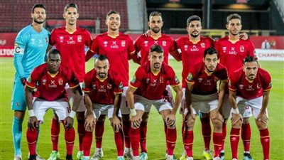 الأهلي يدك شباك سموحة بثلاثة أهداف في الشوط الأول