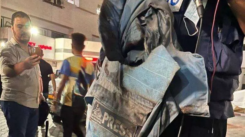 عاجل.. استشهاد اثنين من الصحفيين الفلسطينيين وإصابة ثالث في غارة إسرائيلية على غزة