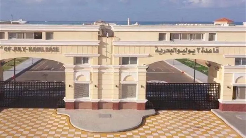 بث مباشر | الرئيس السيسي يفتتح قاعدة 3 يوليو البحرية