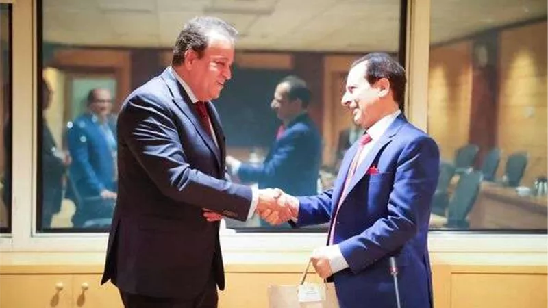 وزير الصحة يستقبل نظيره الباكستاني لمناقشة سبل تعزيز التعاون بين البلدين